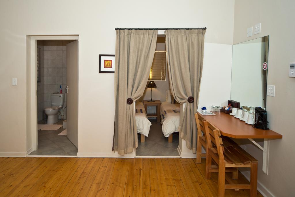 Bahnhof Hotel آوس الغرفة الصورة
